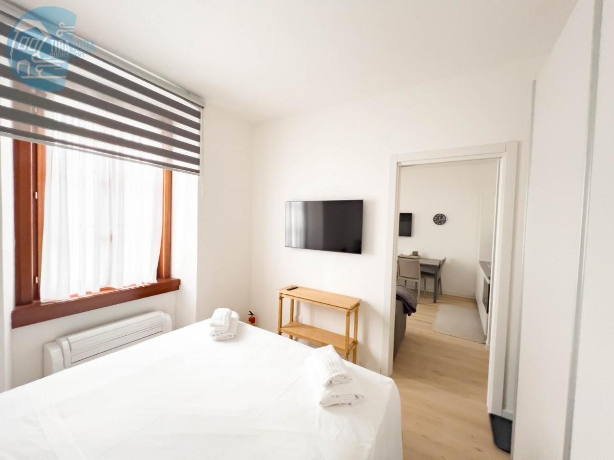 Апартаменты Piazza Della Borsa 3C Tirabora Short Rent Триест Экстерьер фото