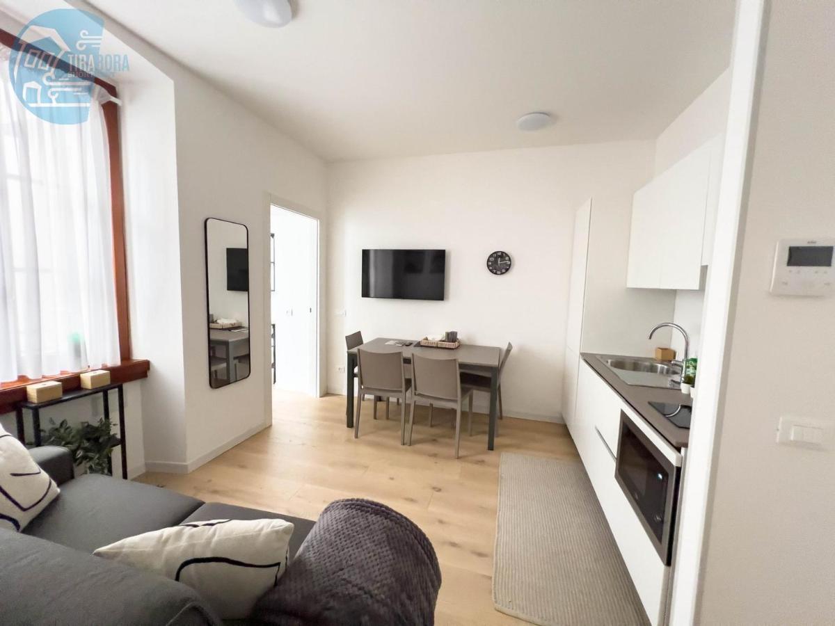 Апартаменты Piazza Della Borsa 3C Tirabora Short Rent Триест Экстерьер фото
